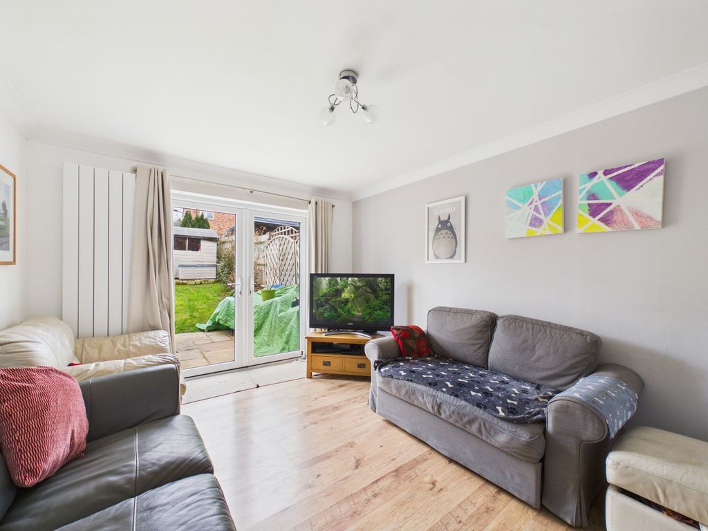 Property photo 2 of 15 Cam01984G0-Pr0558-Still009