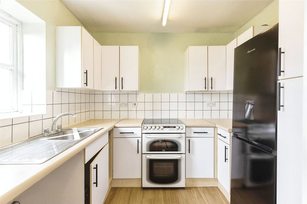 Property photo 2 of 10 Picture No. 06