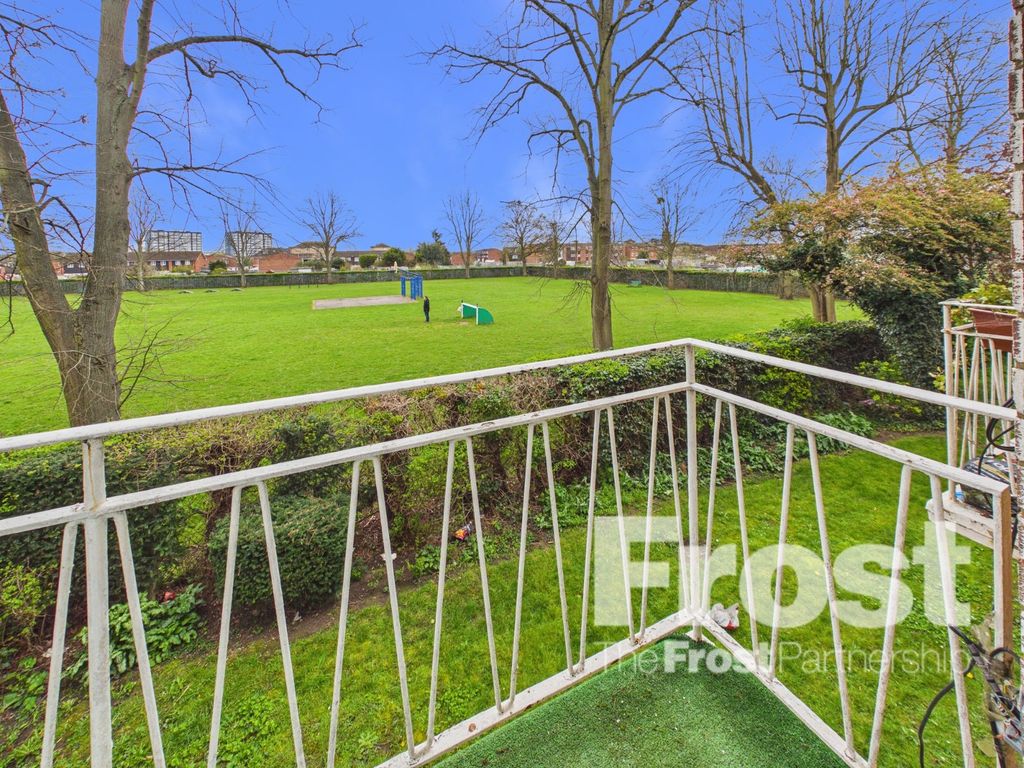 Property photo 3 of 7 Picture No. 13