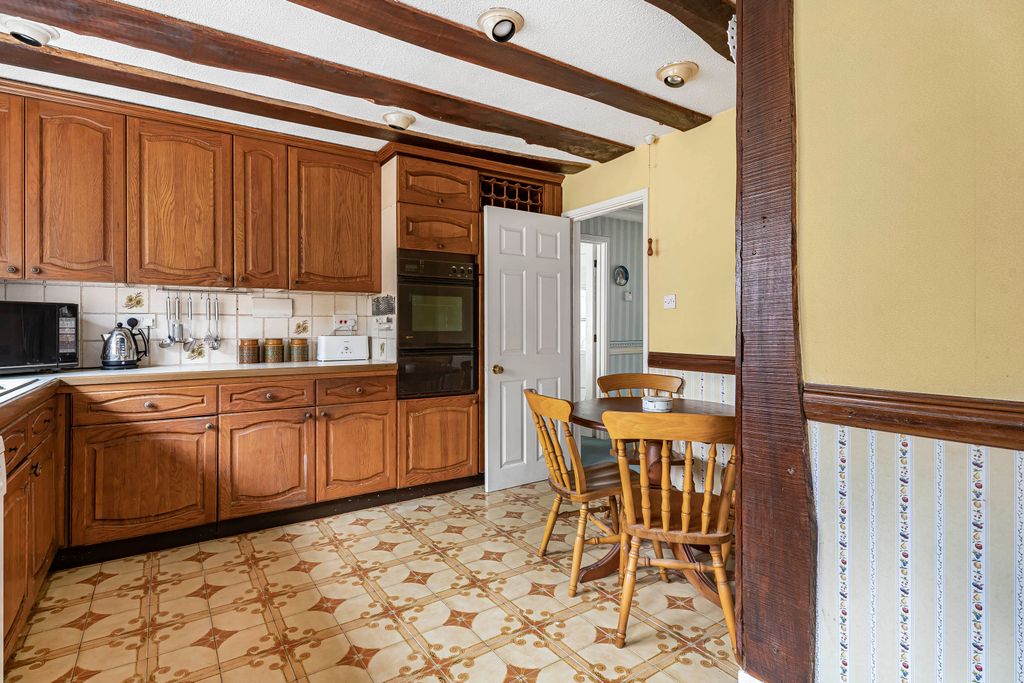 Property photo 2 of 17 1577007