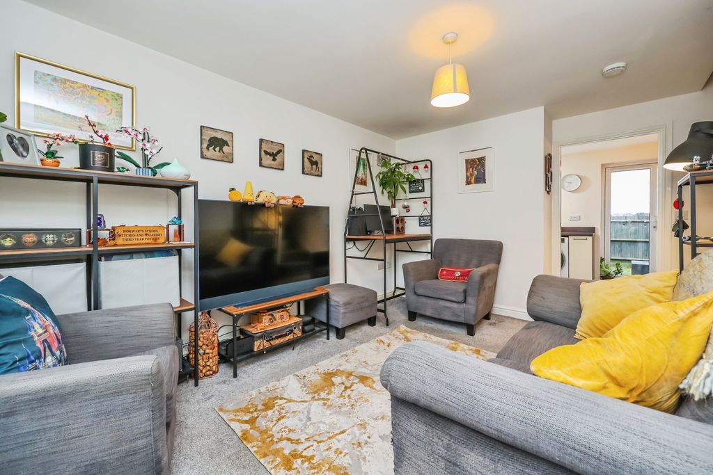 Property photo 3 of 15