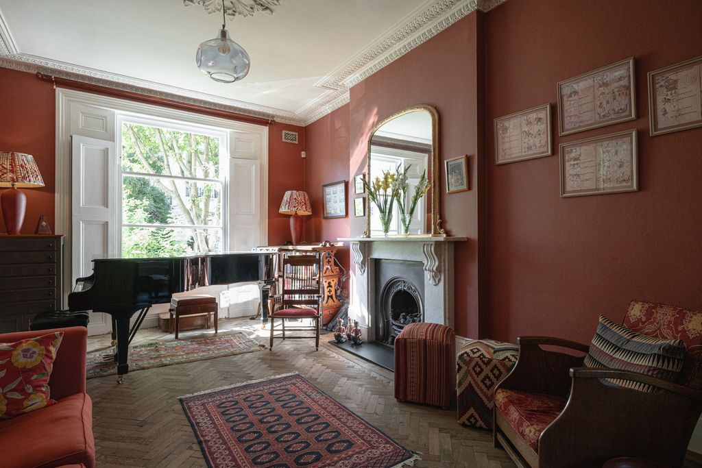 Property photo 2 of 45