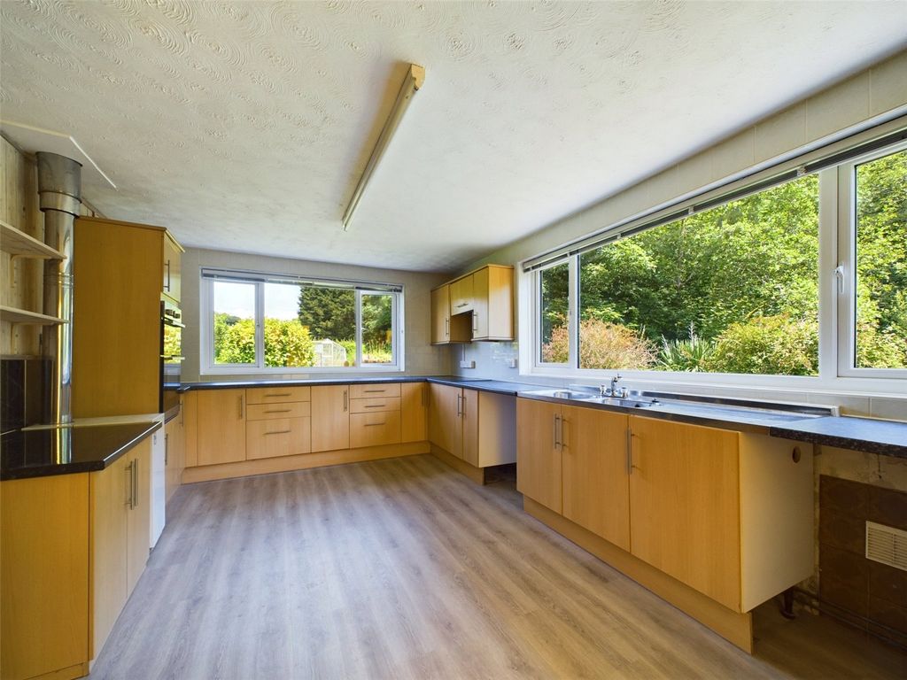 Property photo 2 of 13 Kitchen