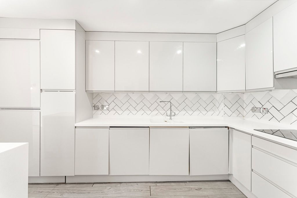 Property photo 1 of 17 Reception/Kitchen