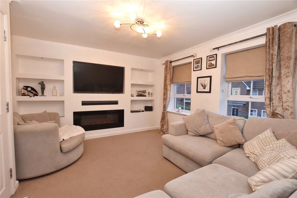 Property photo 2 of 22 Picture No. 80