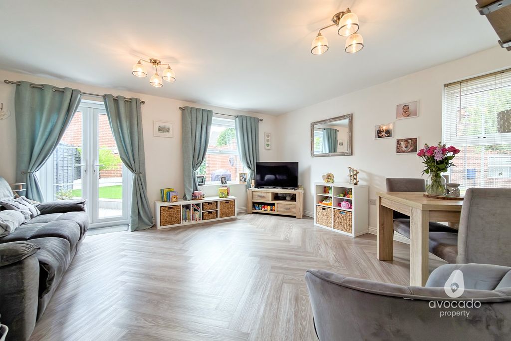 Property photo 3 of 14 5010955