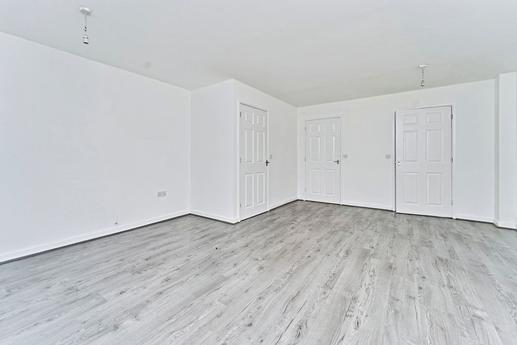 Property photo 3 of 14 Pbox-Img.Jpg