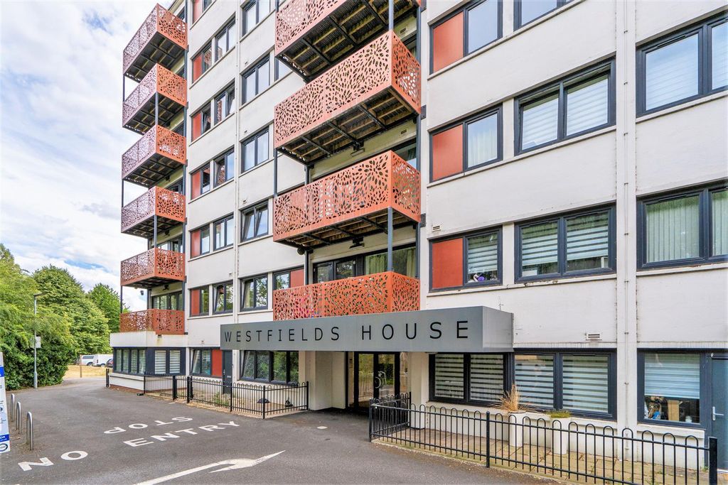 Property photo 1 of 16 4Z9Agsb5B06392Vfzcelkw.Jpg