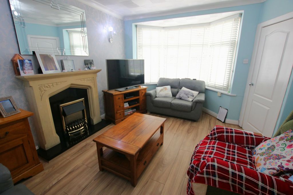 Property photo 3 of 16