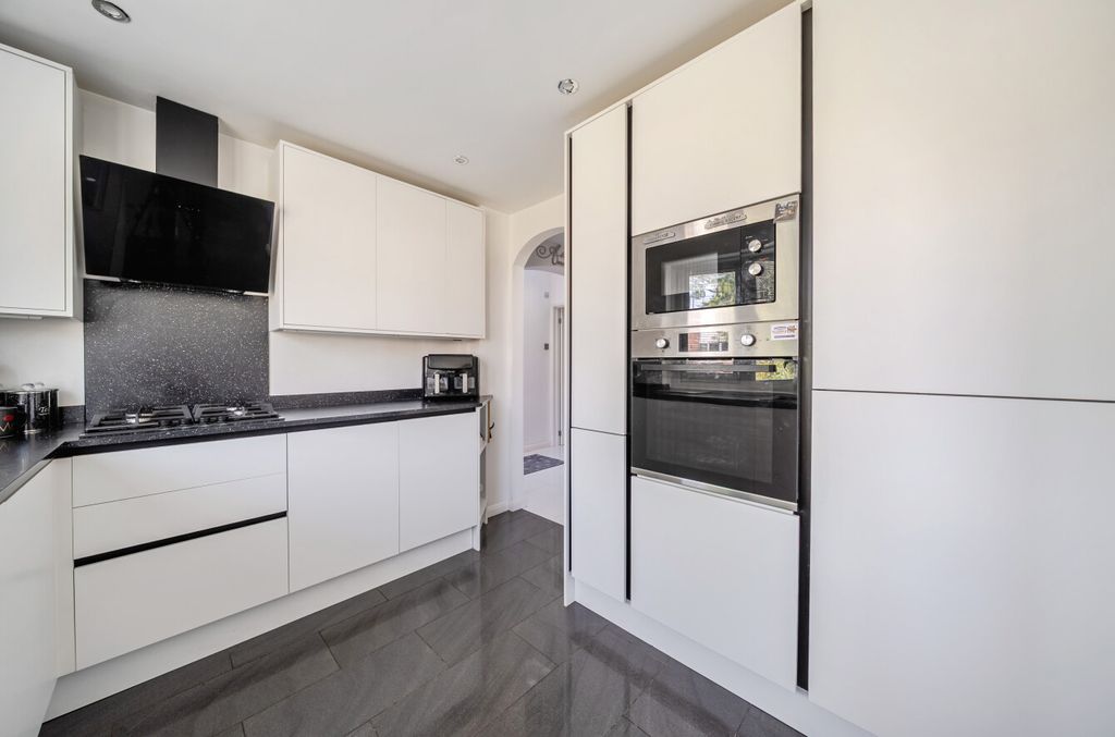 Property photo 2 of 12 1452694-4-69F1d0F...