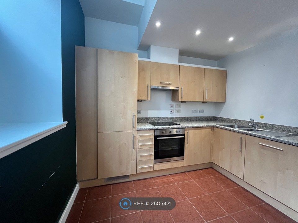 Property photo 1 of 9 Kitchen