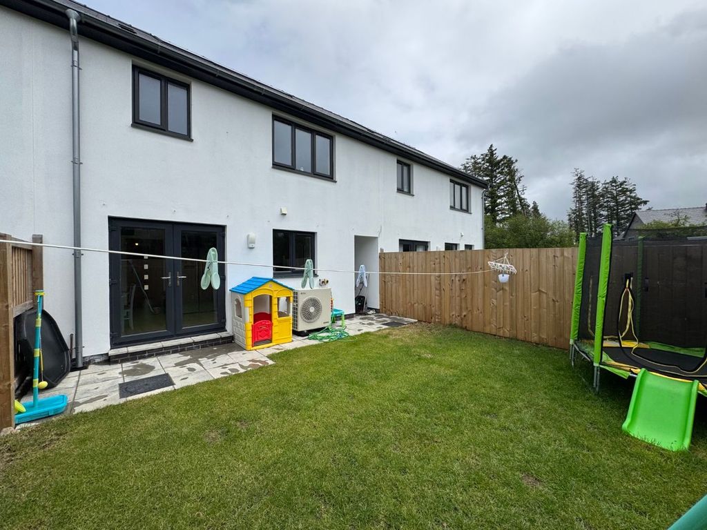 Property photo 2 of 30