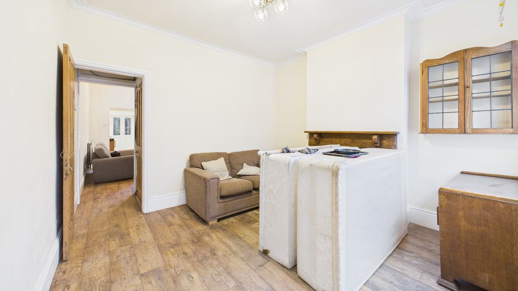 Property photo 1 of 17 4573510