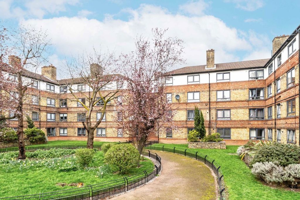 Property photo 1 of 9