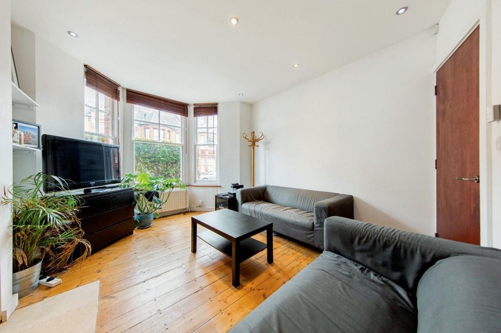 Property photo 2 of 9