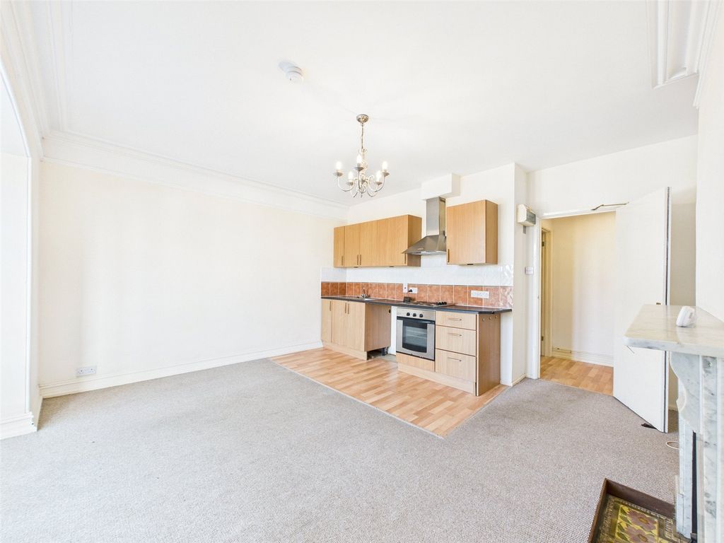 Property photo 2 of 9 Picture No. 01