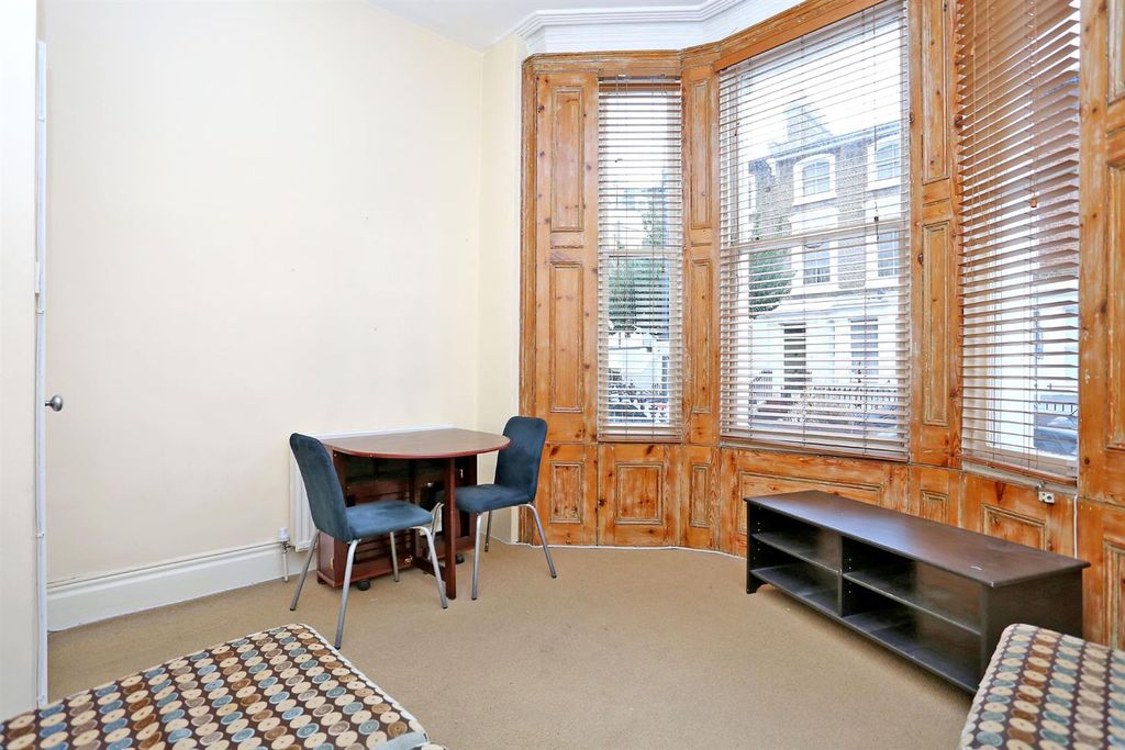 Property photo 2 of 5 Overstone Road 4B_Rec3_Low.Jpg