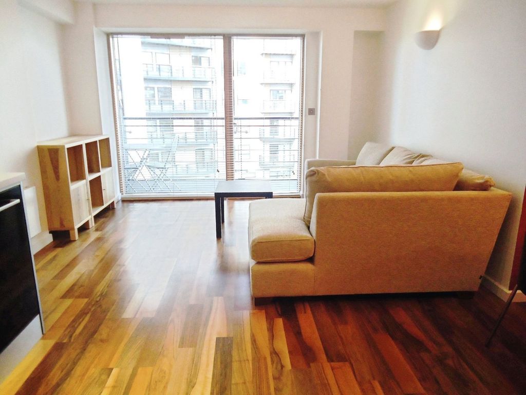 Property photo 3 of 8 Picture No. 12