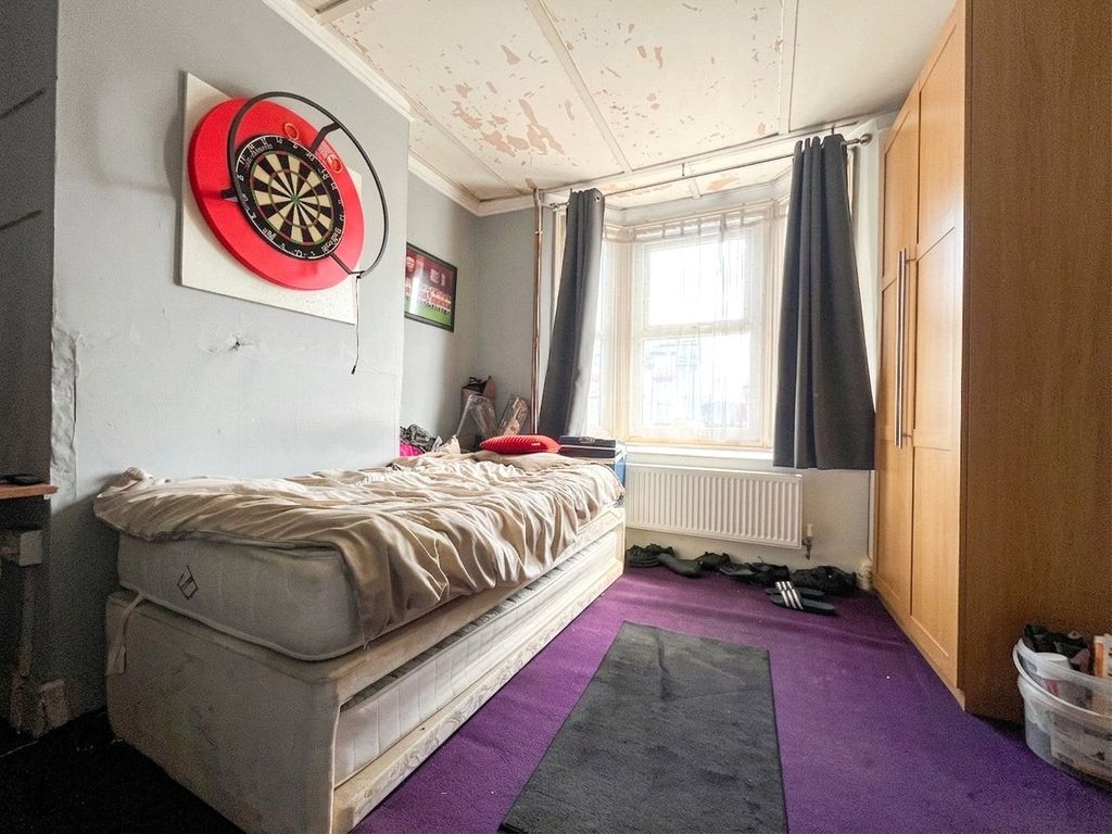 Property photo 3 of 16 Picture No. 12