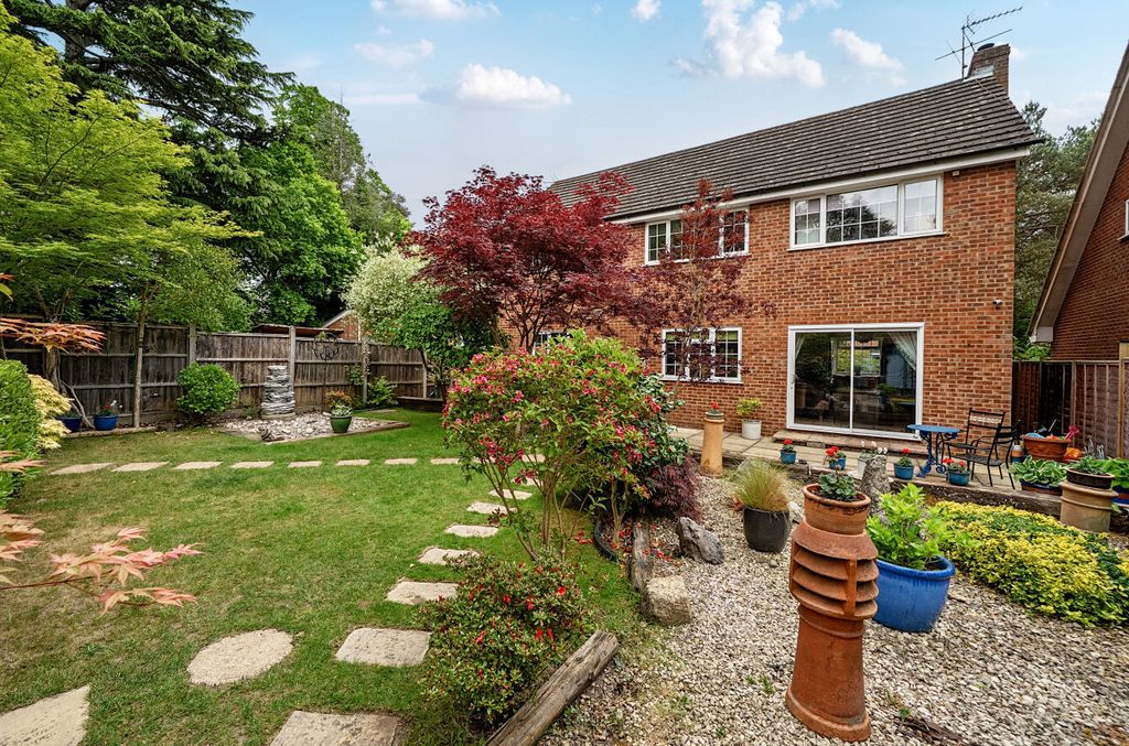 Property photo 2 of 21 1452534-30-69F9F9...