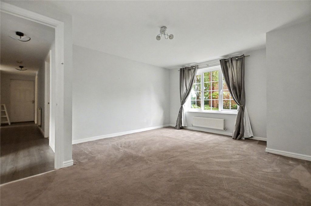 Property photo 2 of 14 Picture No. 08