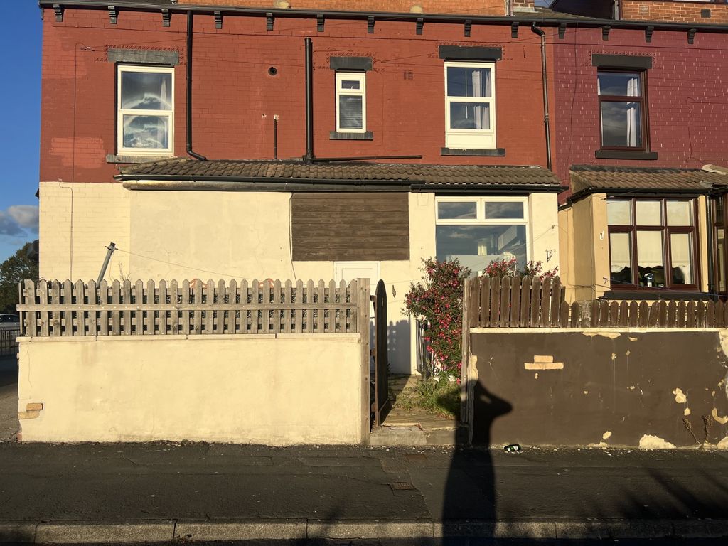 Property photo 1 of 6