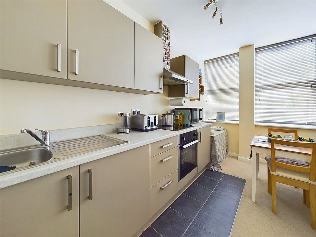 Property photo 2 of 11 2 - Image