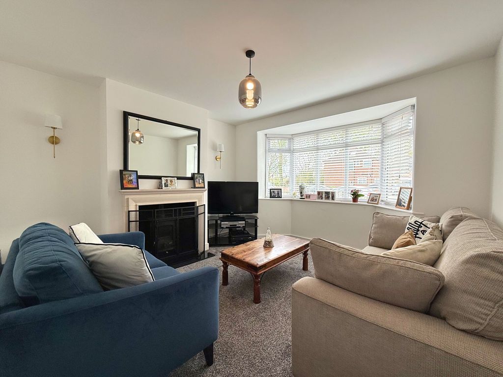 Property photo 2 of 39