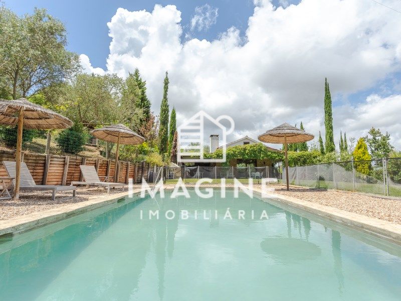 Property photo 1 of 33