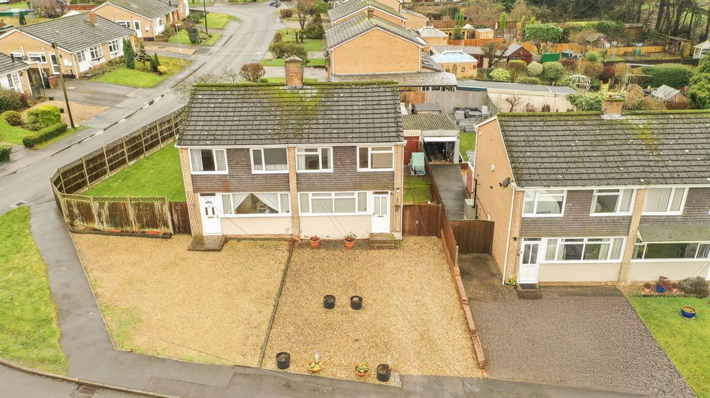 Property photo 3 of 27