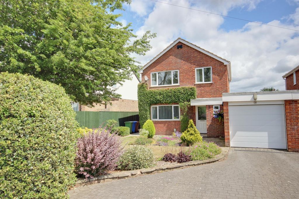 Property photo 2 of 18 Old Road (2).Jpg