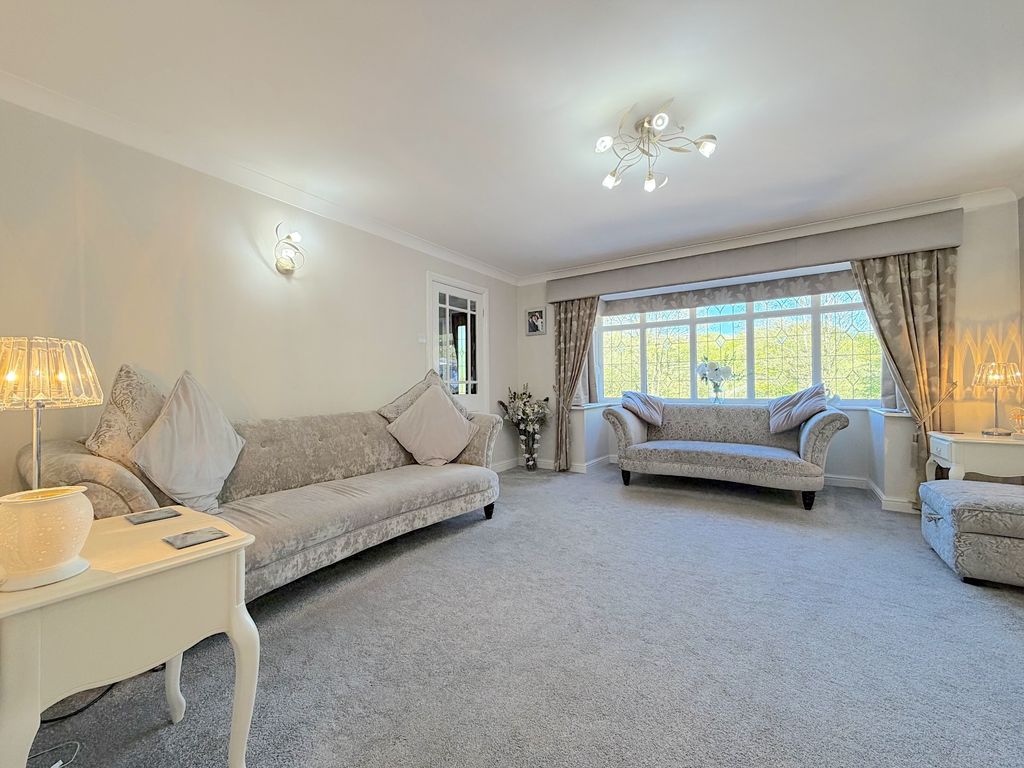 Property photo 3 of 37