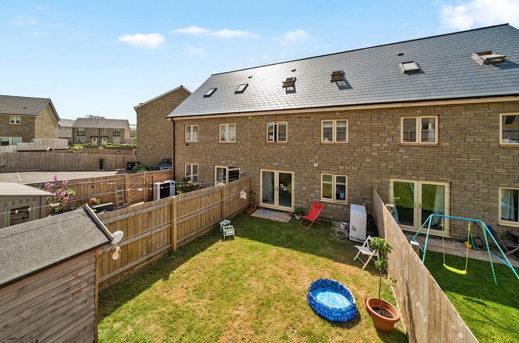 Property photo 3 of 24 1463252-3-6A16E4A...