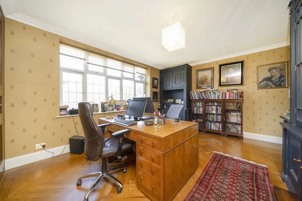 Property photo 1 of 5 Photo 5