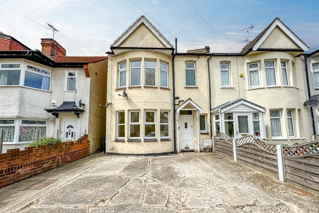 Property photo 1 of 11 Front