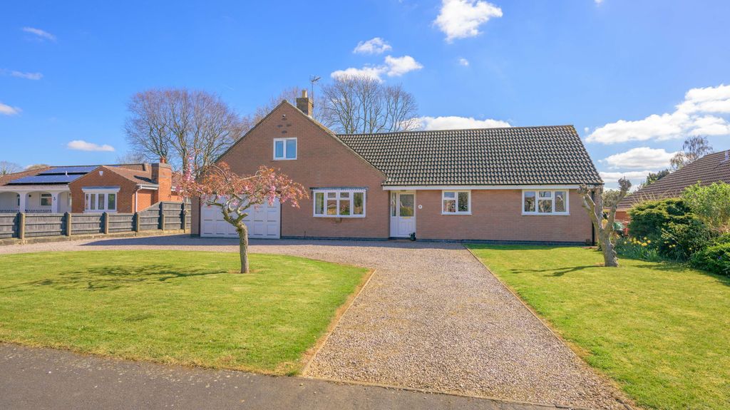 Property photo 1 of 33