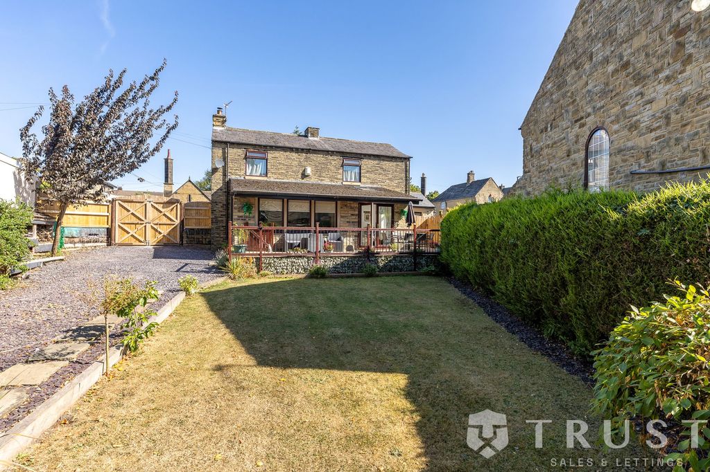 Property photo 1 of 40