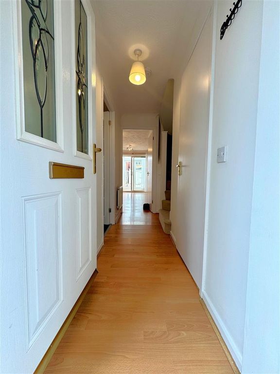 Property photo 3 of 10 Hallway.Jpg