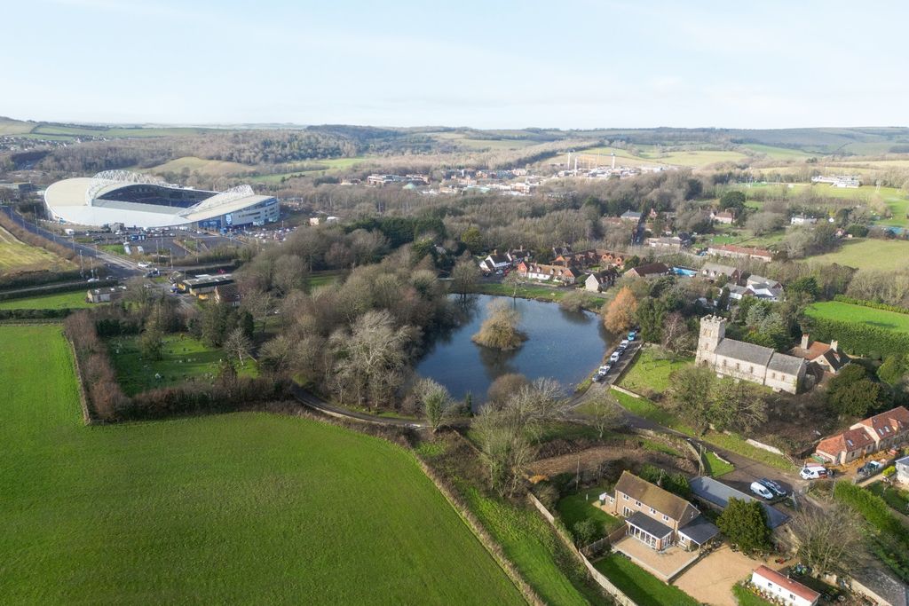 Property photo 1 of 22 4762320