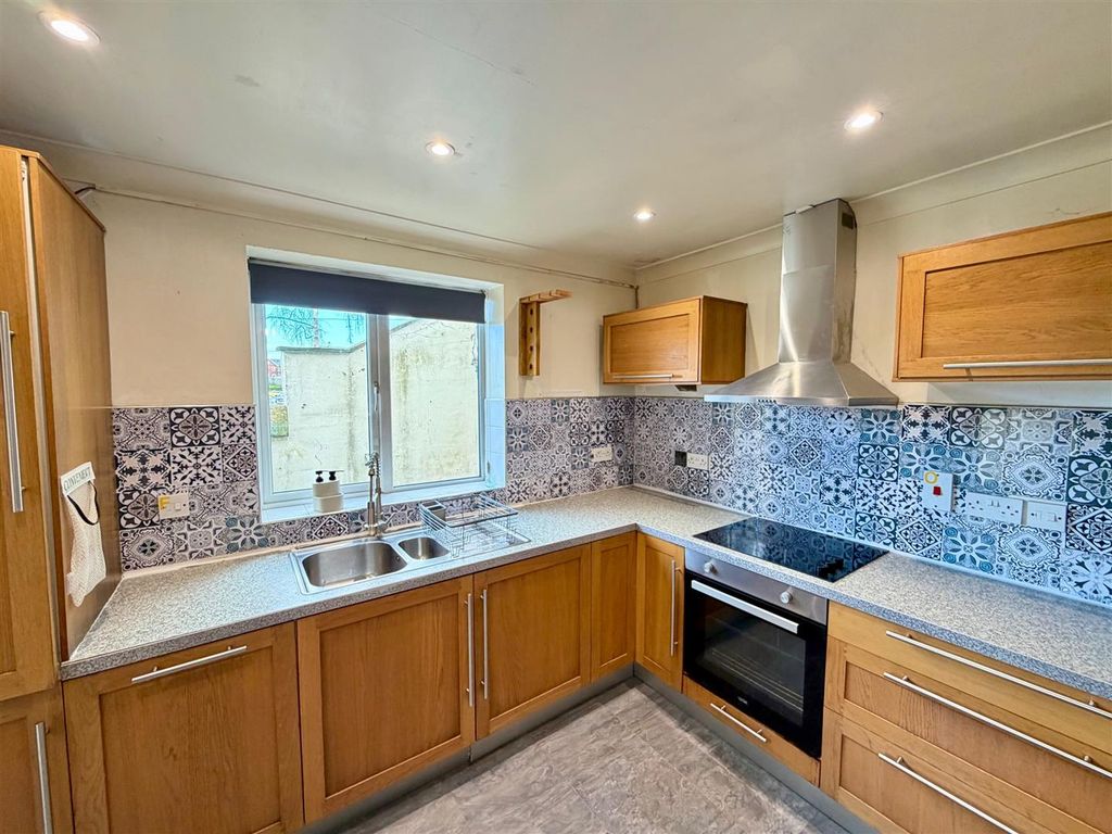 Property photo 3 of 13 Kitchen.Jpg