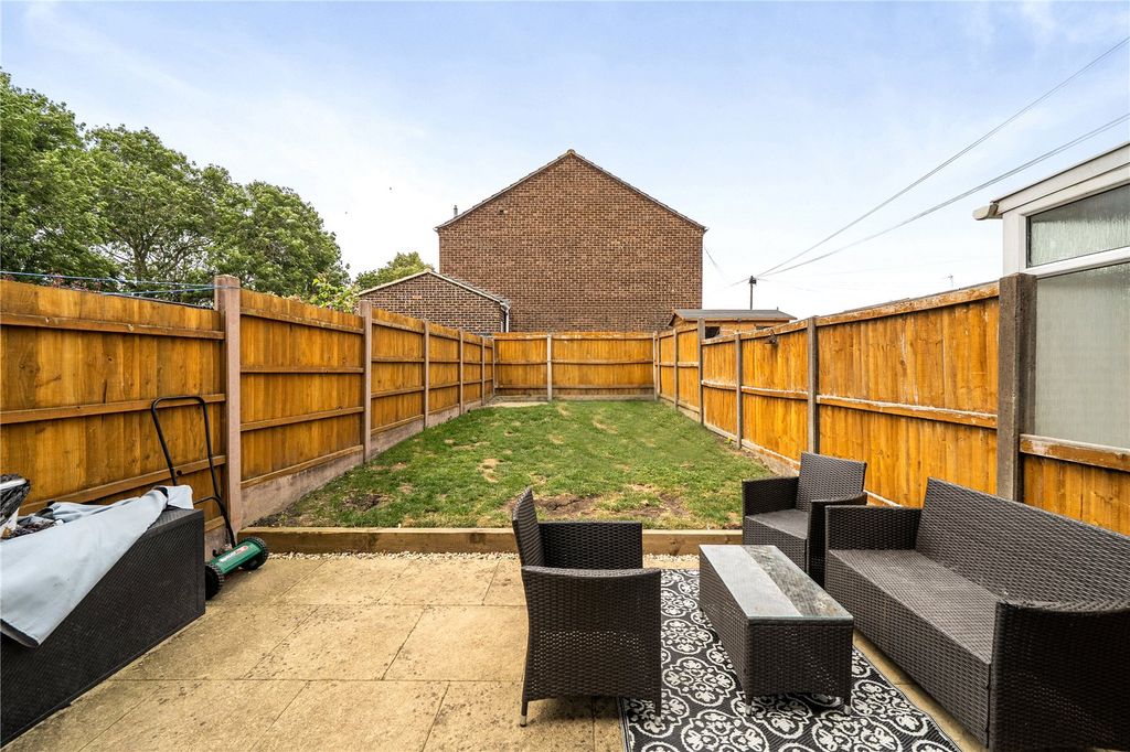 Property photo 2 of 15 Picture No. 25