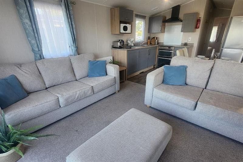 Property photo 2 of 8 006337 1 20260215 00.Jpeg