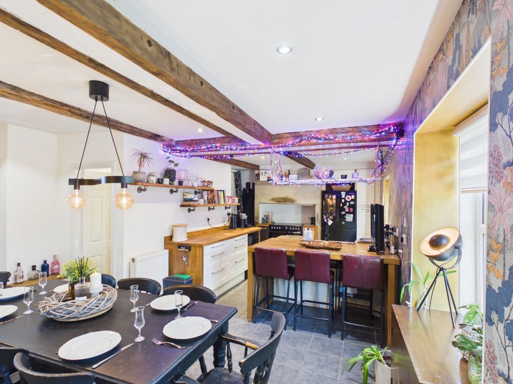 Property photo 2 of 31 Open Plan Kitchen Diner