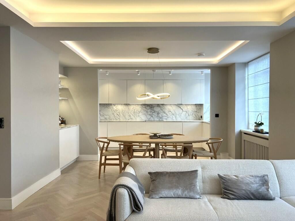 Property photo 2 of 18 Dining Room