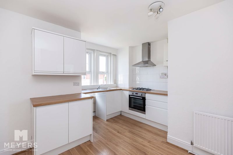 Property photo 3 of 11 Photo 6