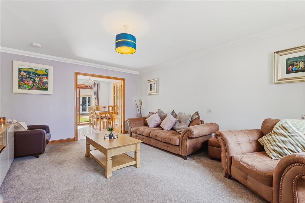 Property photo 2 of 29