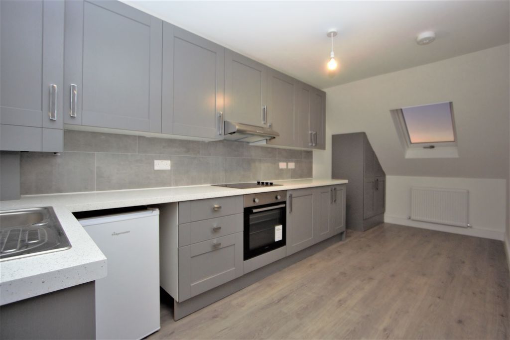 Property photo 2 of 6 Photo 6