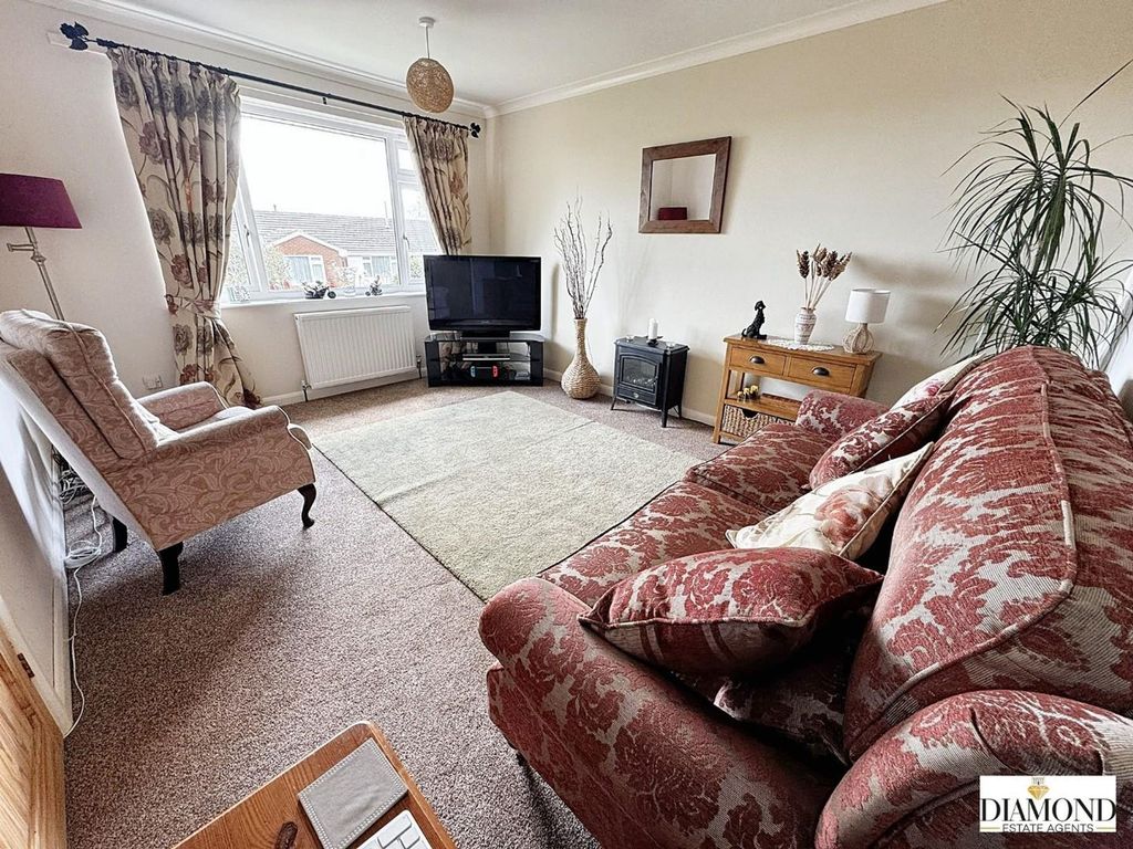 Property photo 3 of 12 Sitting Room