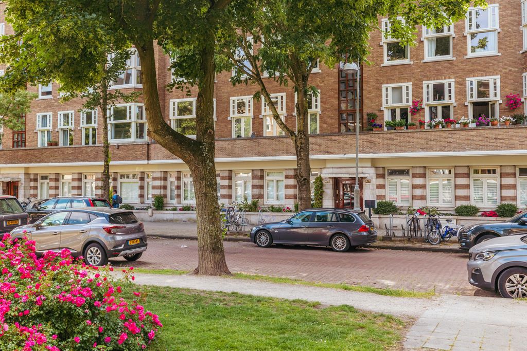 Property photo 2 of 53