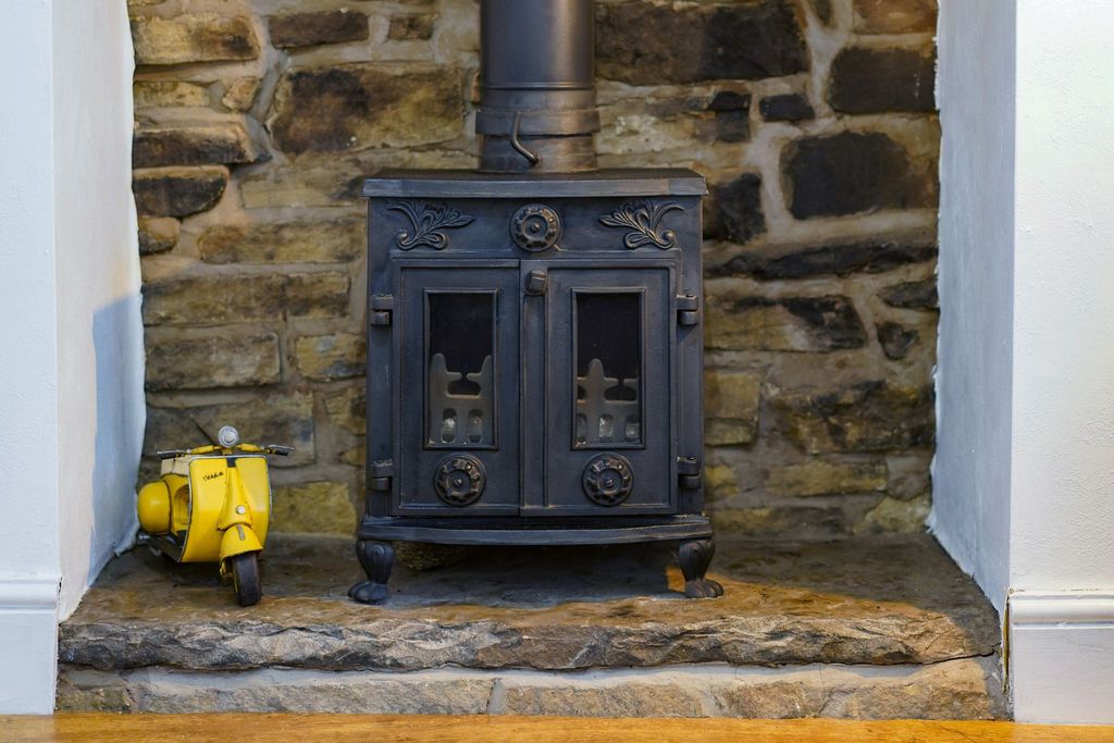 Property photo 3 of 34 Photograph 6